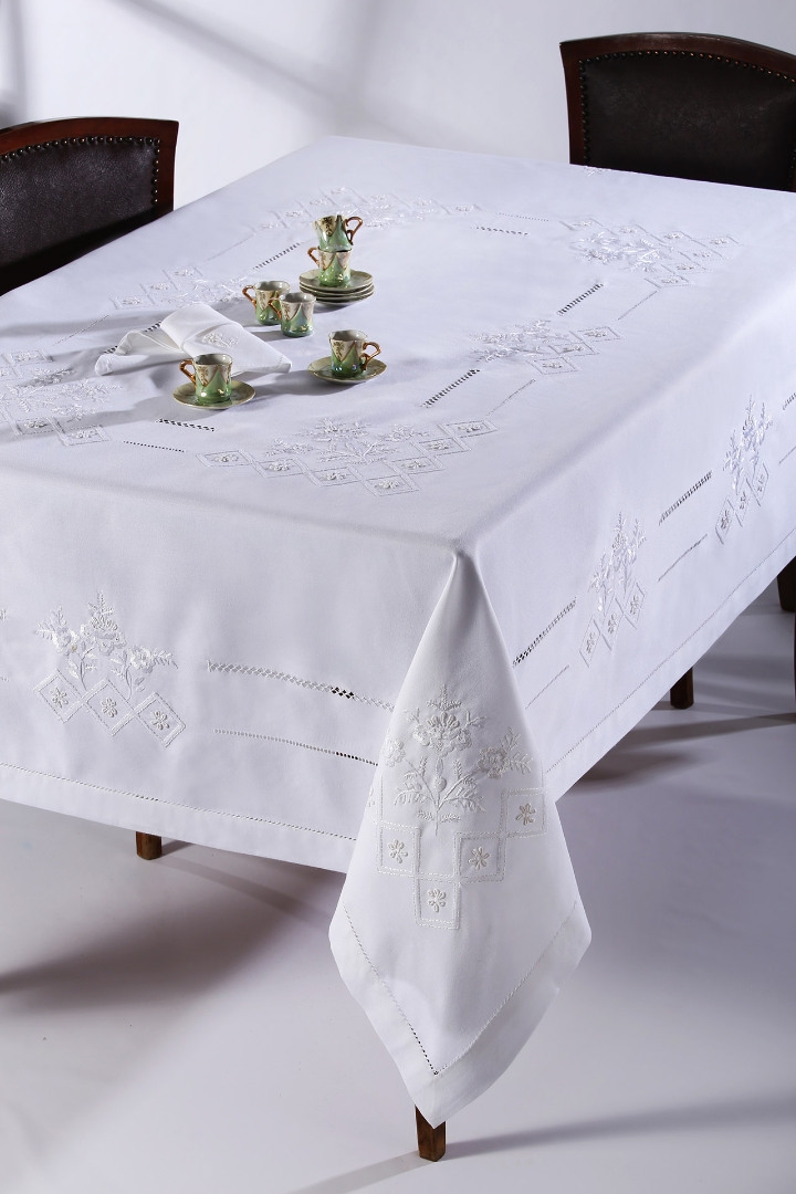 Χειροποίητο τραπεζομάντηλο 373 (170cm x 220cm) Λευκό