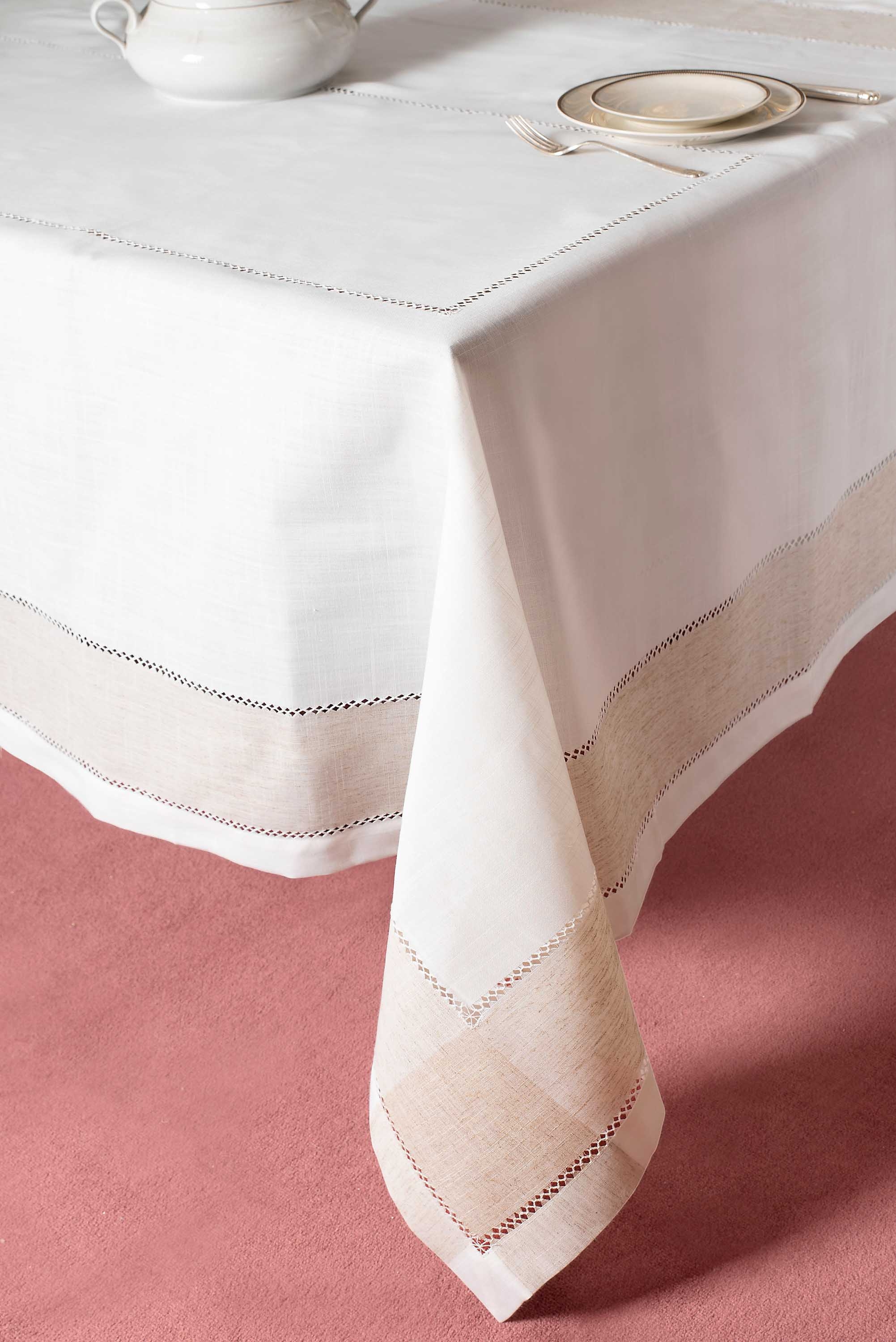 τραπεζομάντηλα (140cm x 140cm)  813Α