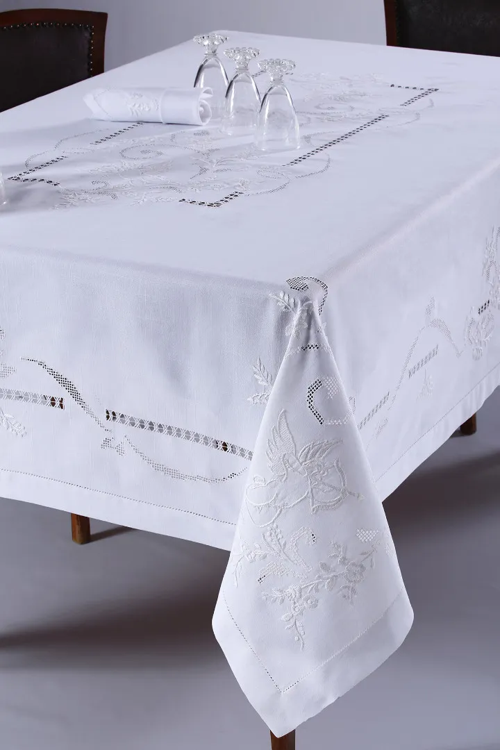 Χειροποίητο τραπεζομάντηλο 960b (170cm x 270cm) λευκό