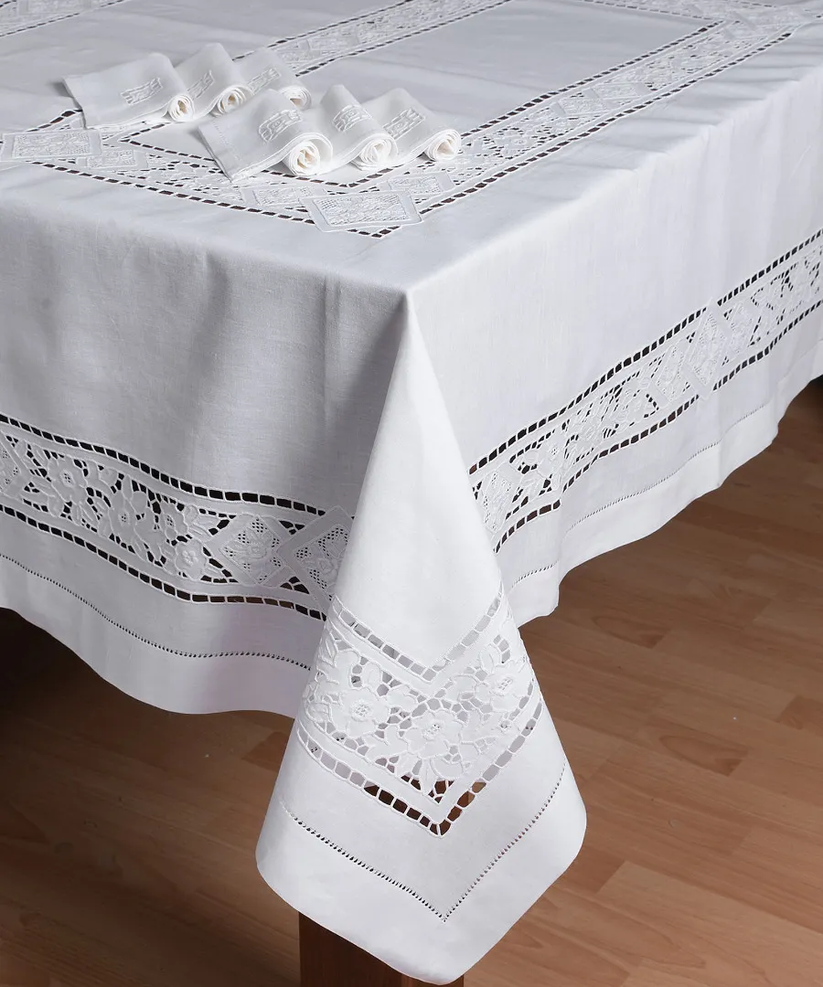 Χειροποίητο τραπεζομάντηλο (122cm x 168cm) 682