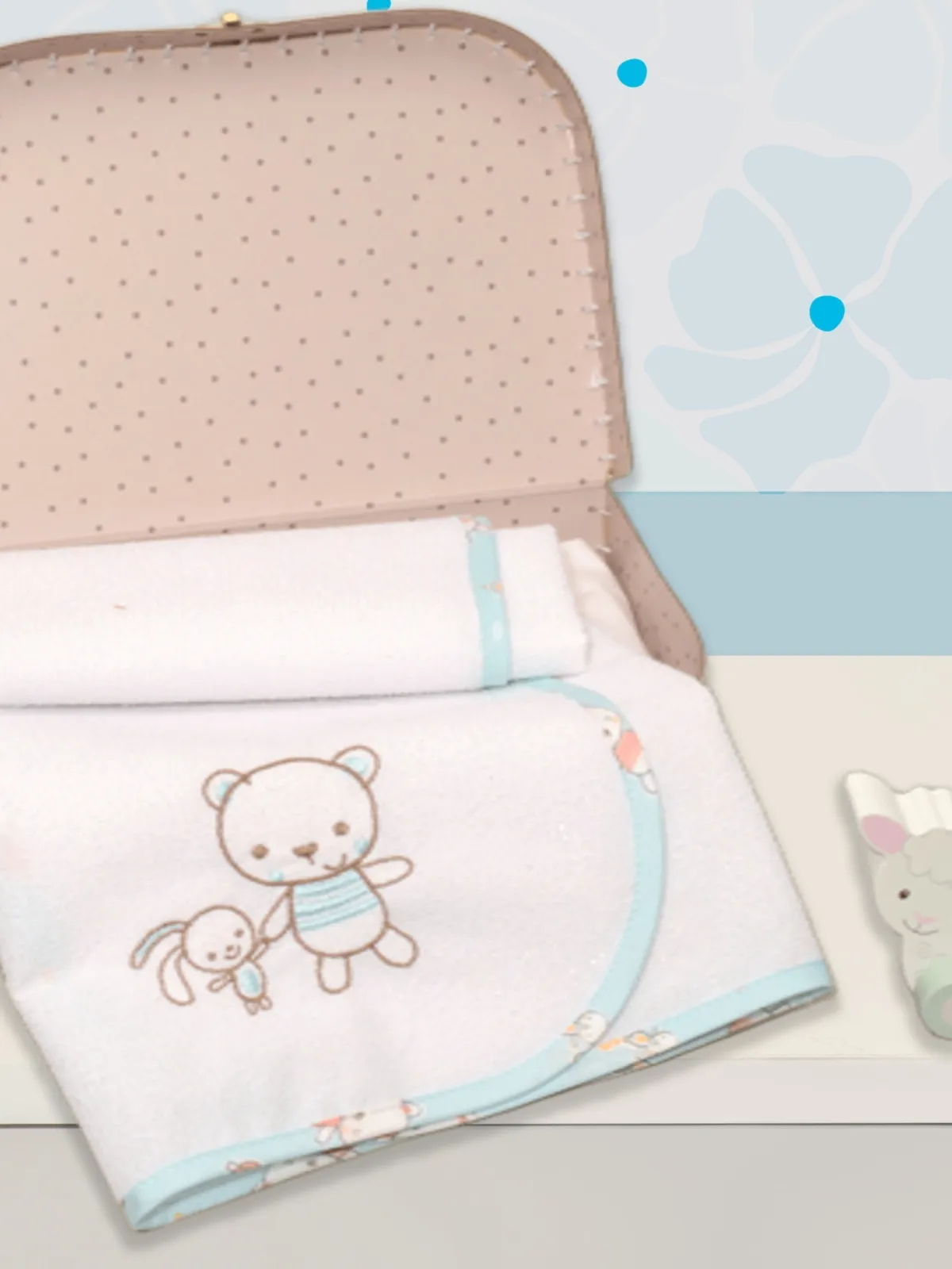 Σελτεδάκι με Κέντημα 50x70cm 250 γρ/τμ Design 212 Oliver Baby