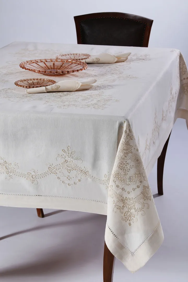 Χειροποίητο τραπεζομάντηλο 3X43 (170cm x 220cm) μπέζ