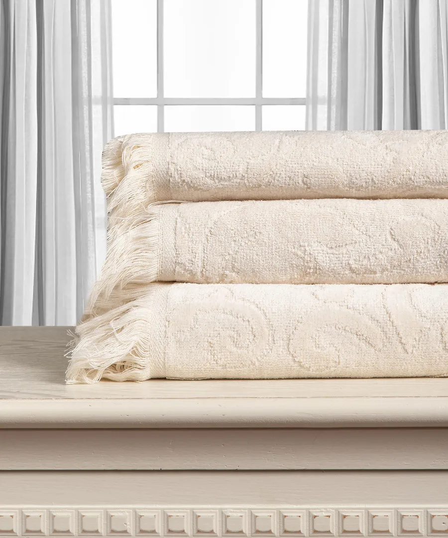 Βαμβακερή ζακάρ πετσέτα ALICIA 520gsm (50cm x 100cm) cream
