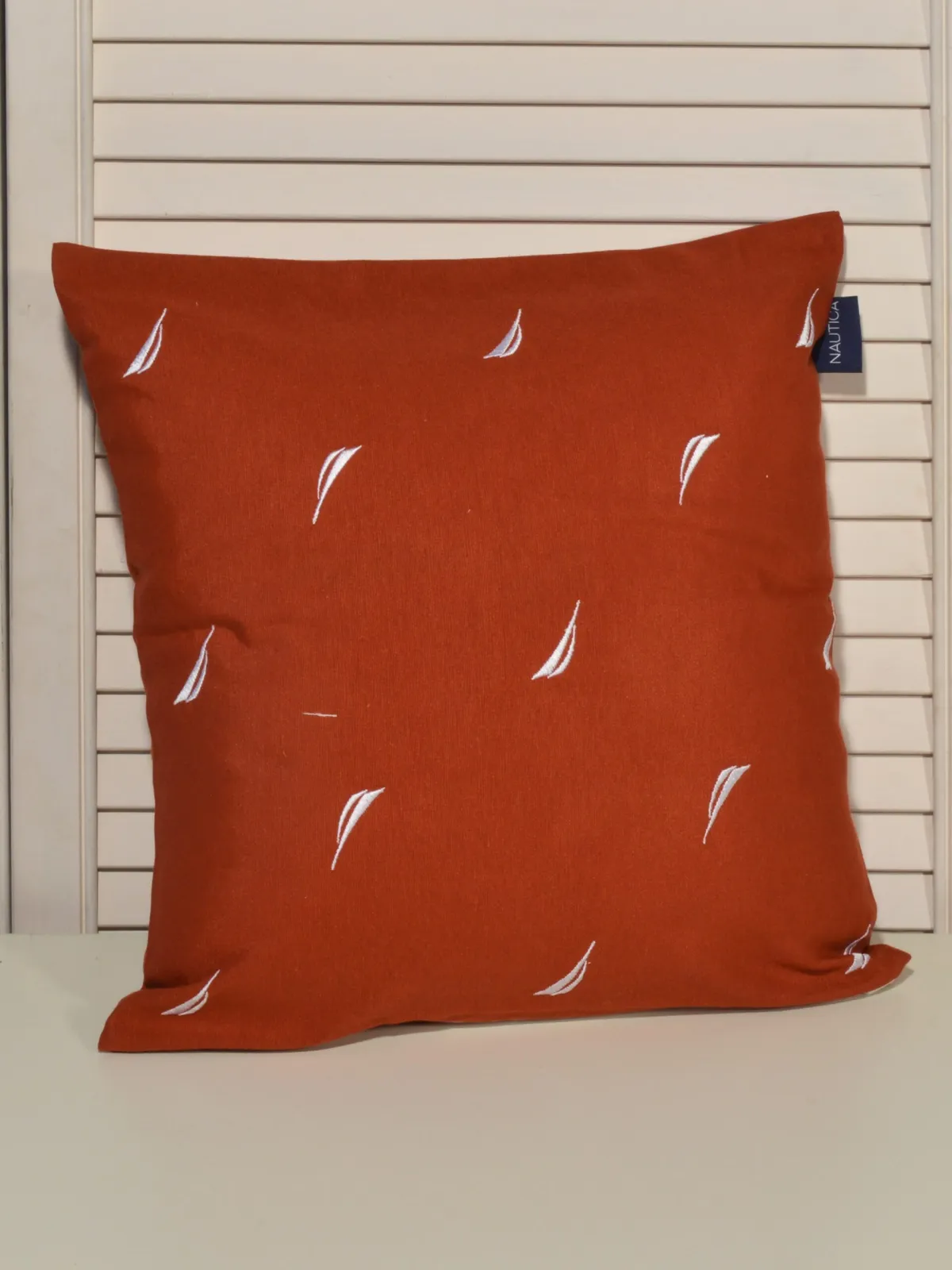 Μαξιλαροθήκη Διακοσμητική Λονέτα Κεντητή Κεραμιδί με Λευκό Κέντημα Des. 221 Κόκκινο