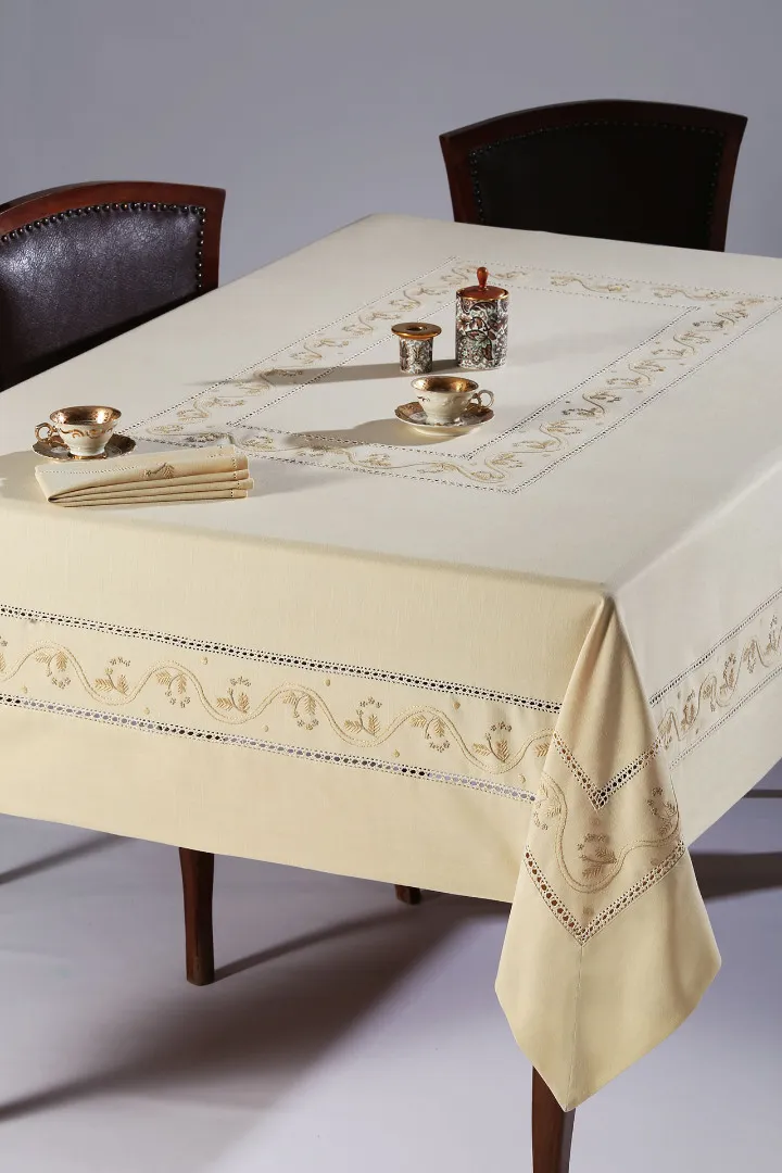 Χειροποίητο τραπεζομάντηλο 5005 (170cm x 220cm) λαδί