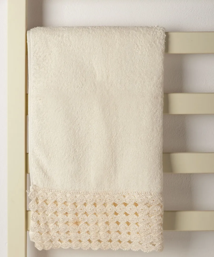 Πετσέτα Προσώπου (50cm x 100cm) με δαντέλα ivory