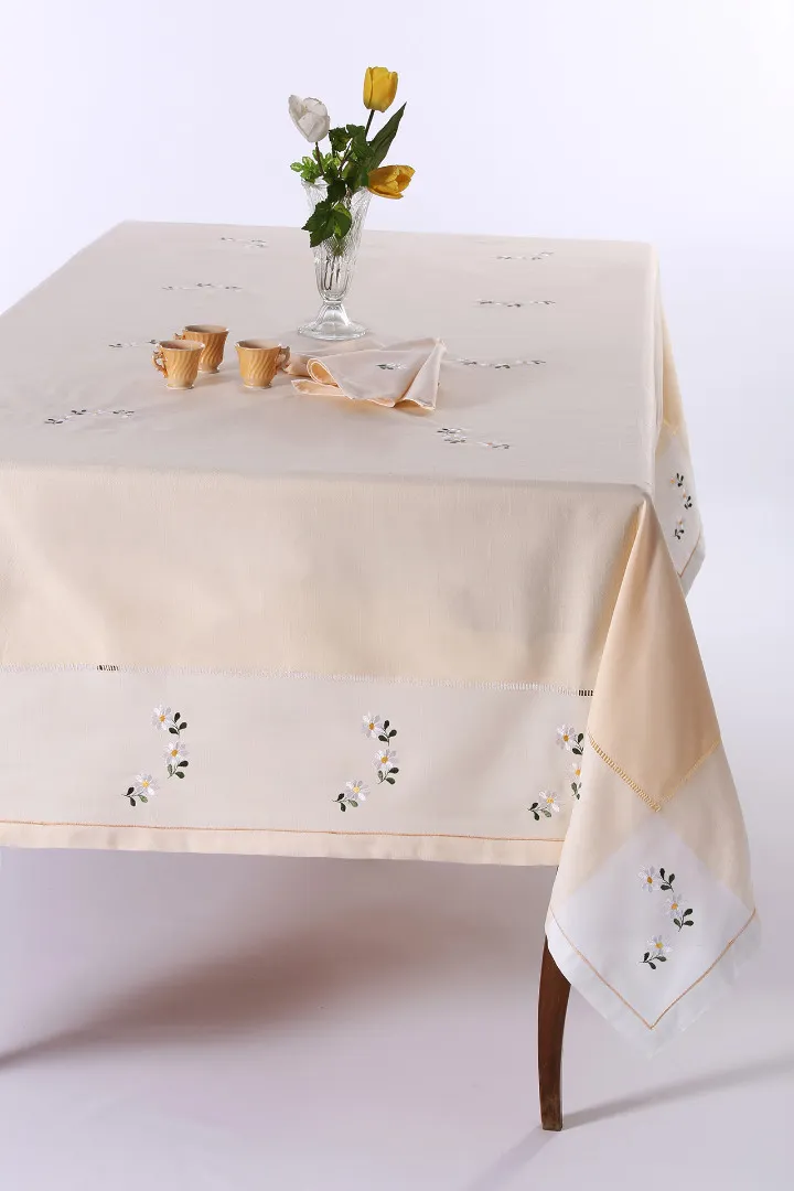 Τραπεζομάντηλο 589b (170cm x 270cm) κίτρινο