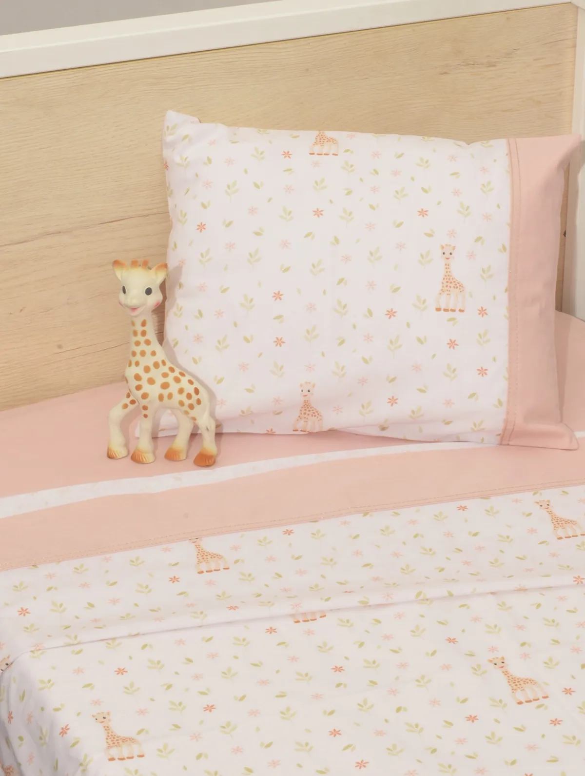 Σεντόνια κούνιας 3 τεμ 110x170 100% βαμβάκι κατωσέντονο με λάστιχο Design 502 Sophie La Girafe