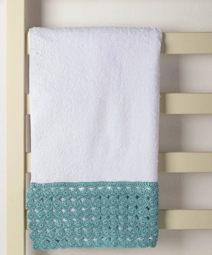 Πετσέτα Σώματος (100cm x 150cm) με δαντέλα λευκό/μπλε