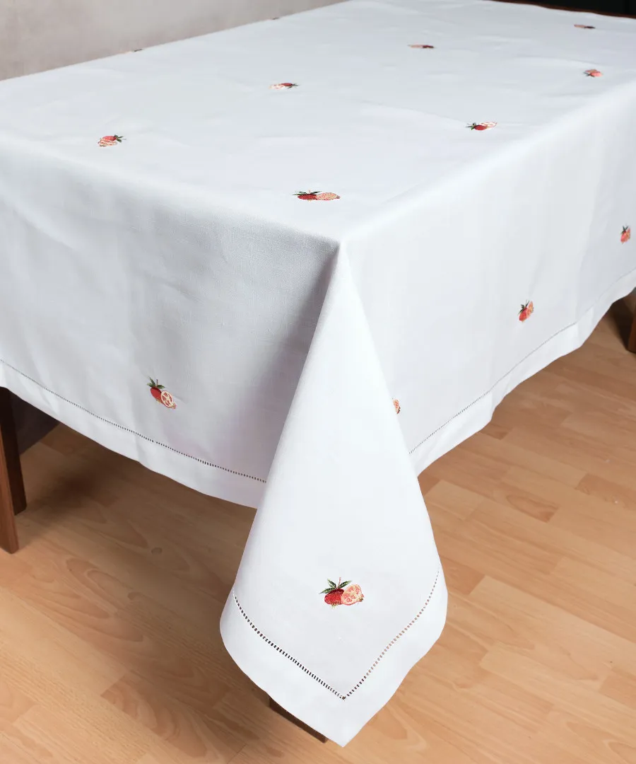 Χριστουγεννιάτικο τραπεζομάντηλο (135cm x 175cm) 1020