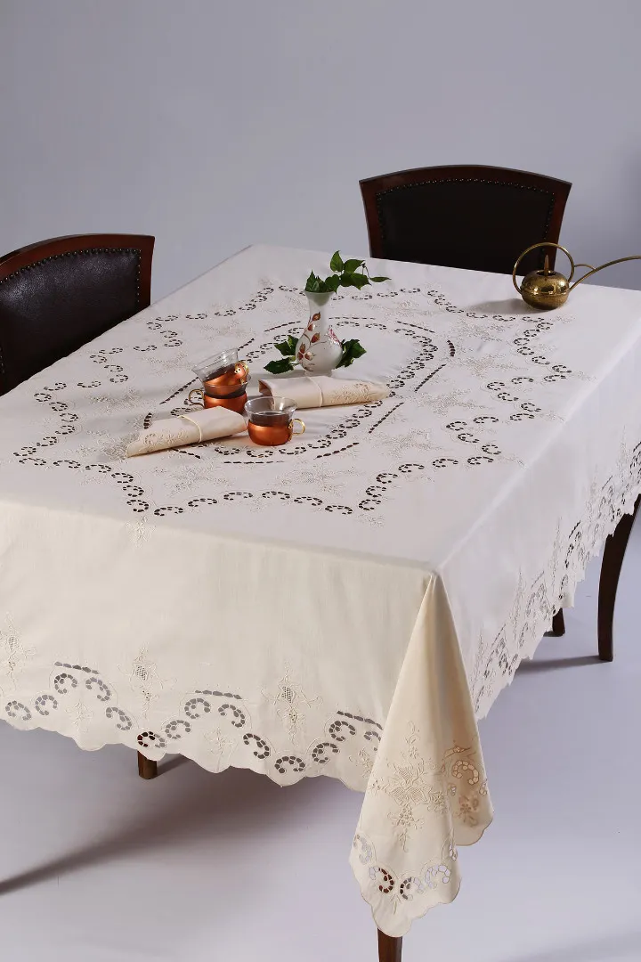 Χειροποίητο τραπεζομάντηλο 1285 (170cm x 170cm) μπέζ