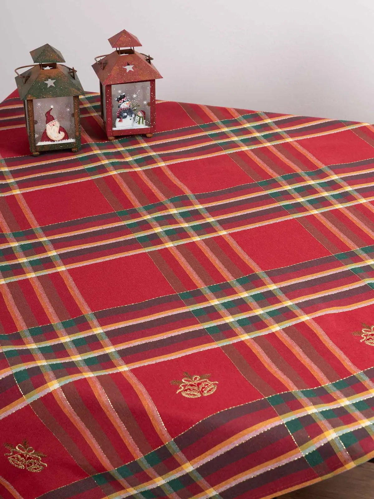 χριστουγεννιάτικο τραπεζομάντηλο (180cm x 180cm)  3194