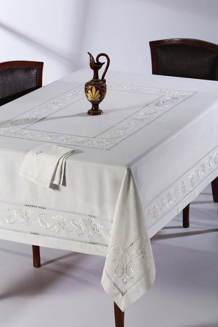 Χειροποίητο τραπεζομάντηλο NT82 (170cm x 220cm)