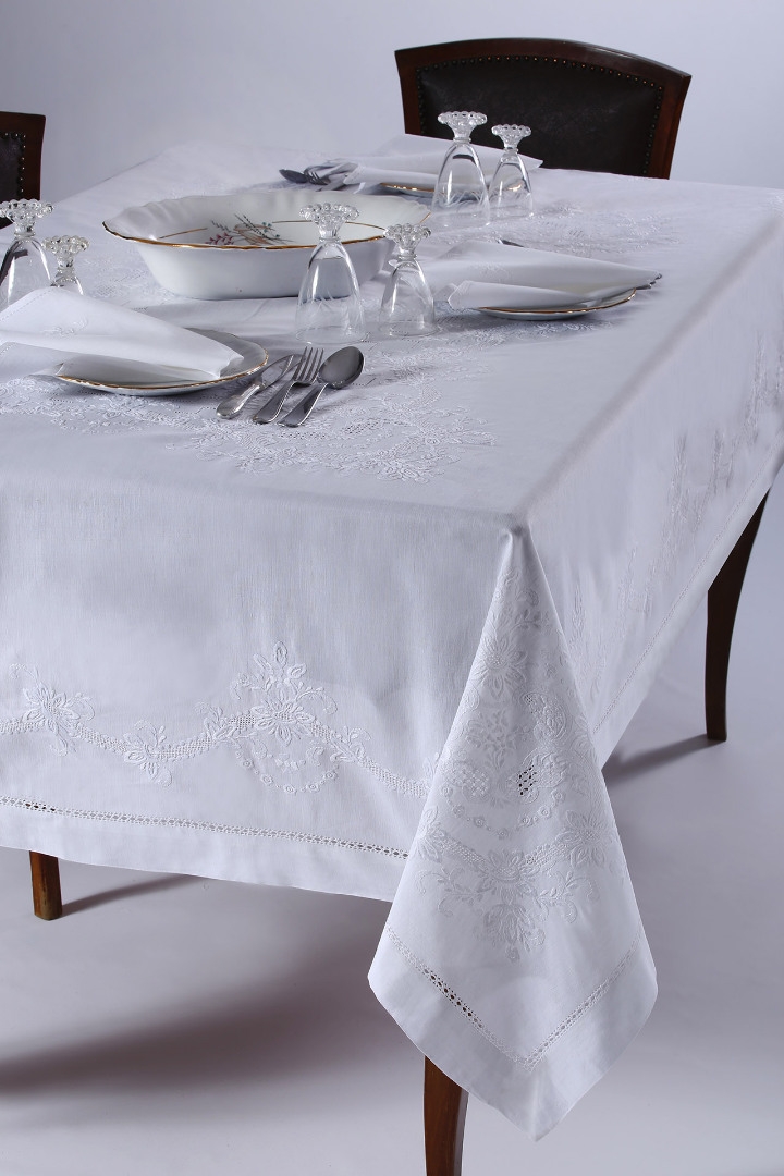 Χειροποίητο τραπεζομάντηλο 3X43 (170cm x 270cm) λευκό