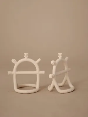 Μασητικό Σιλικόνης με Χερούλι Sensory - Mushie