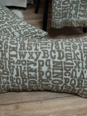 Μαξιλαροθήκη Letters 02 - 65x65cm δαπέδου με γέμιση 