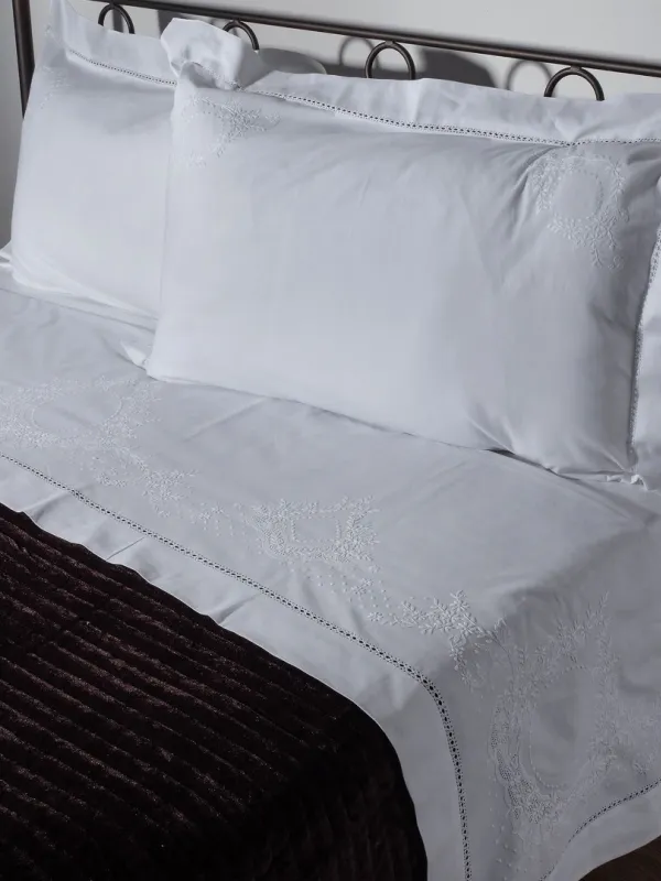 Προϊόν ΧΕΙΡΟΠΟΙΗΤΟ ΣΕΝΤΟΝΙ 624 ΤΕΣΣΑΡΩΝ ΤΕΜΑΧΙΩΝ (225CM X 270CM) ΛΕΥΚΟ Εικόνα