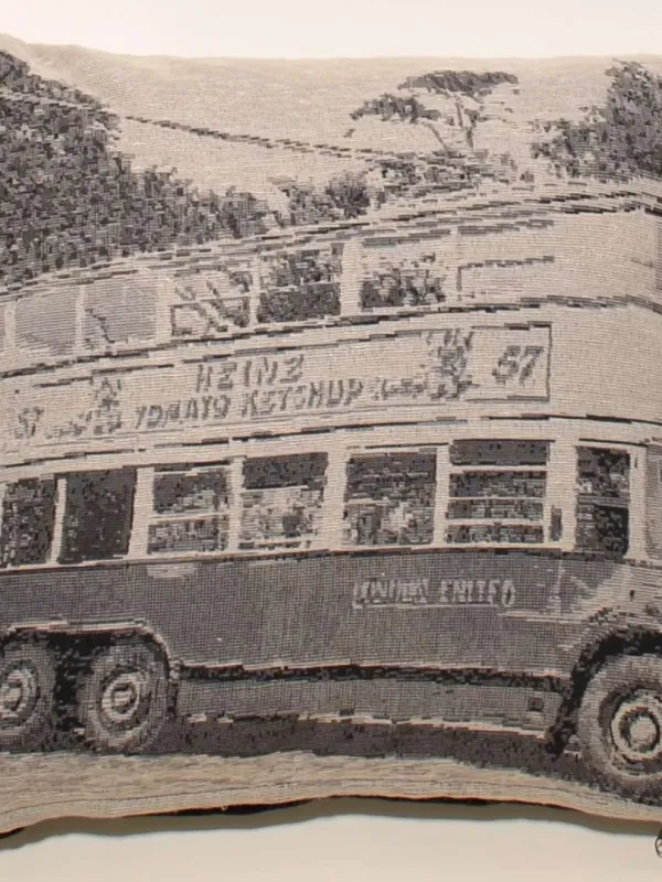 Προϊόν ΜΑΞΙΛΑΡΟΘΗΚΗ (45cm x 45cm) ENGLISH BUS BLACK  Εικόνα