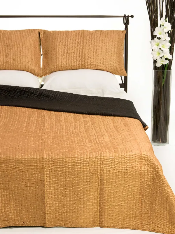 Προϊόν ΚΟΥΒΕΡΛΙ σετ (160cm x 220cm + 1 x 50cm x 70cm) 6330 χρυσό Εικόνα