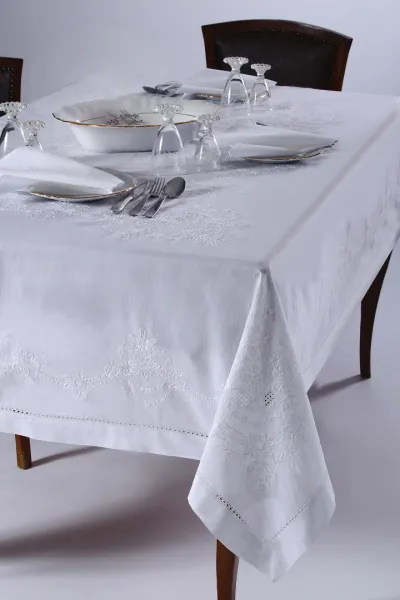 Χειροποίητο τραπεζομάντηλο 3X43 (170cm x 220cm) λευκό