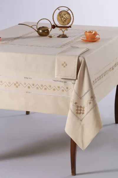 Χειροποίητο τραπεζομάντηλο 5013 (140cm x 180cm) λαδί