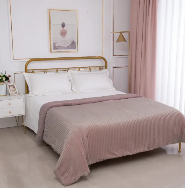 Κουβέρτα με sherpa kotle (170cm x 220cm) syklamen