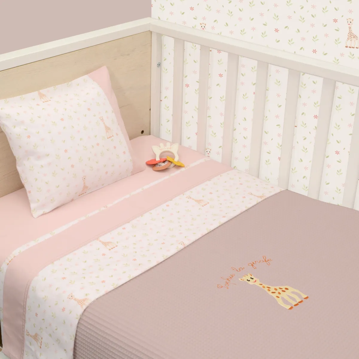 Κουβέρτα Πικέ Κούνιας 100x140cm Design 502 Sophie La Girafe