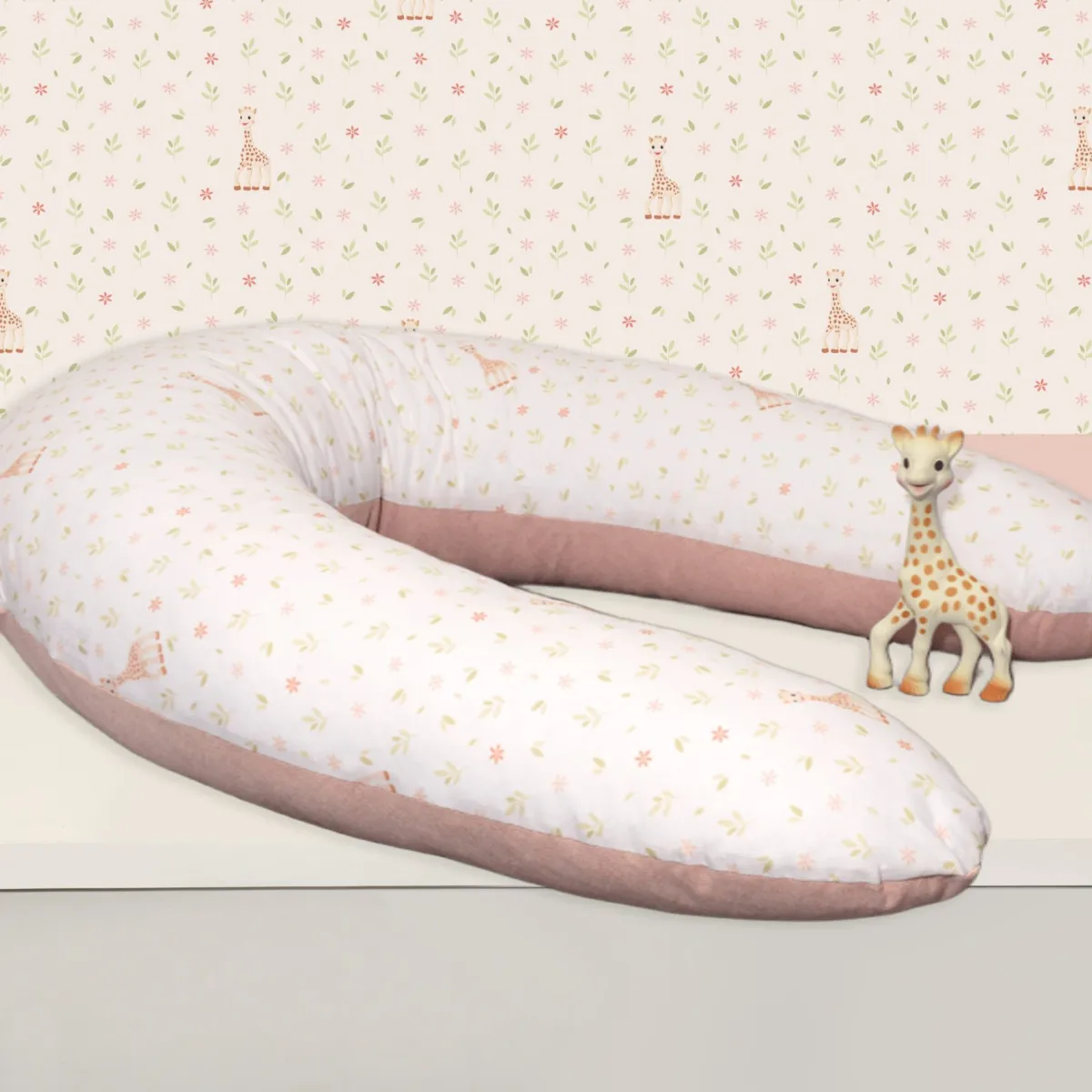 Μαξιλάρι Θηλασμού Design 502 με αφαιρούμενη θήκη - Sophie La Girafe
