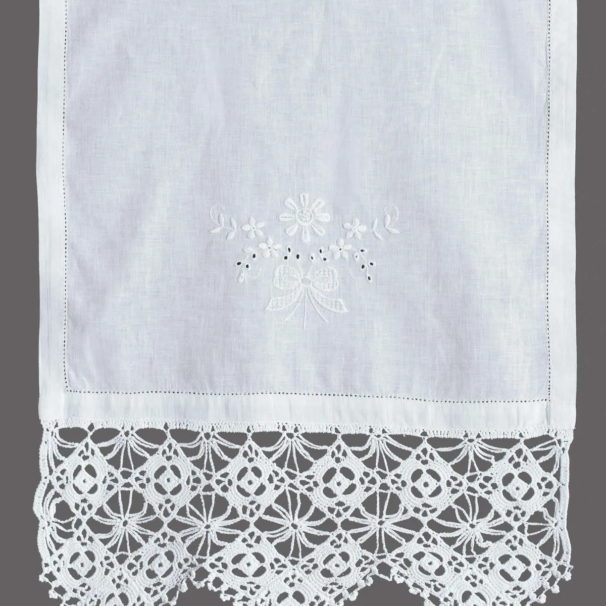 κουρτίνα 6748 (70cm x 120cm) λευκό με τούνελ