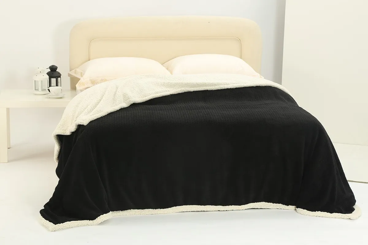 κουβέρτα fleece με sherpa (220cm x 240cm) pineapple μαύρο