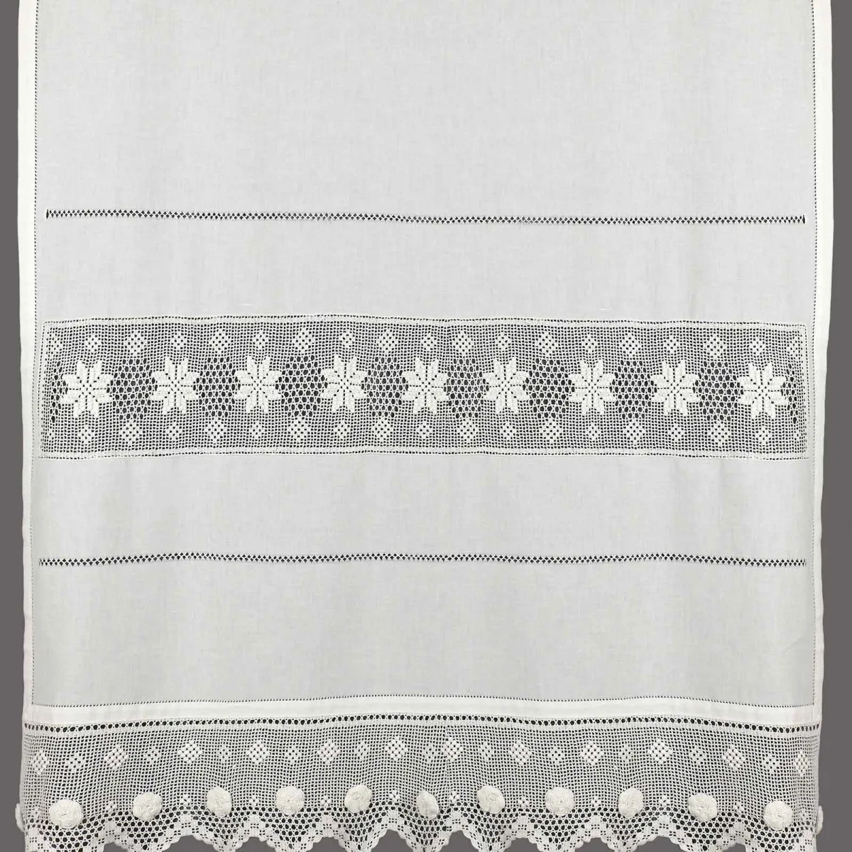 κουρτίνα 018 (160cm x 160cm) λευκό με τούνελ