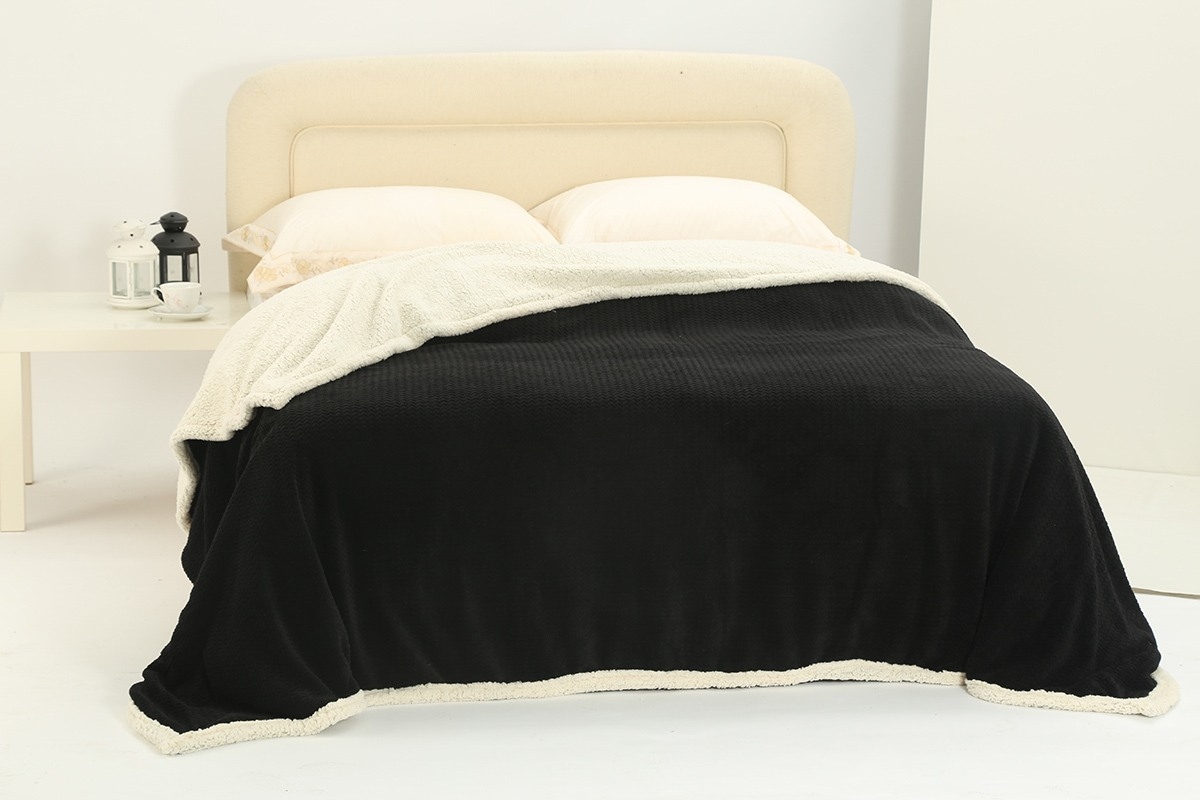 κουβέρτα fleece με sherpa (220cm x 240cm) pineapple μαύρο
