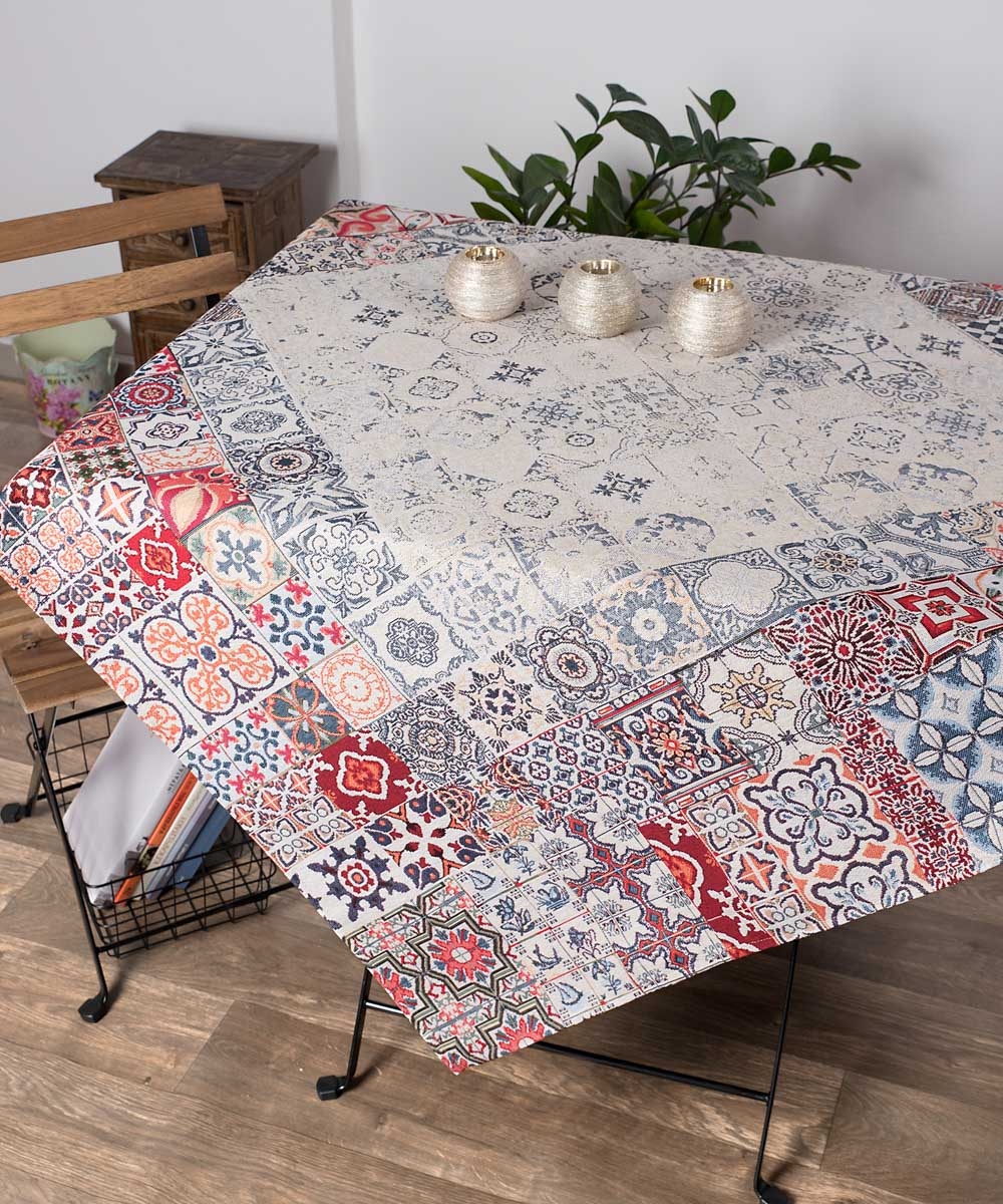 τραπεζομάντηλα (140cm x 140cm) vega