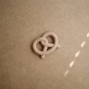 Μασητικό Παιχνιδάκι Pretzel - Mushie