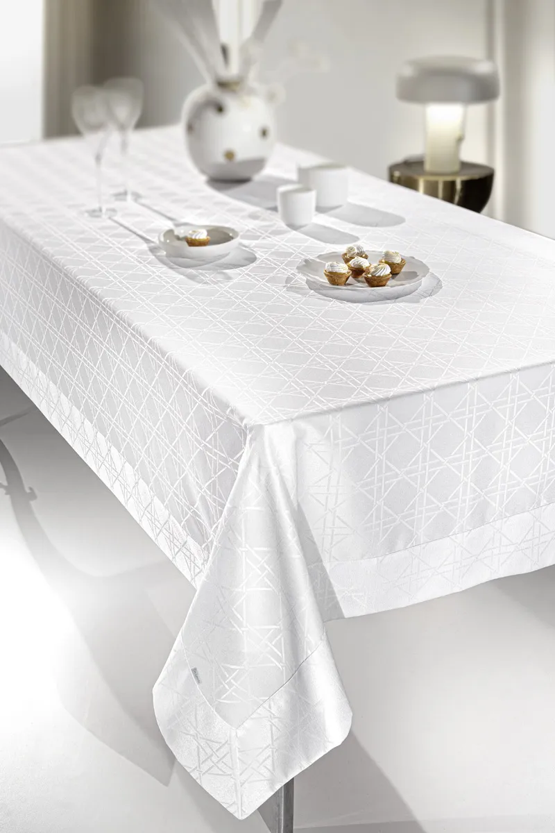 Τραπεζομάντηλο Glamour White 