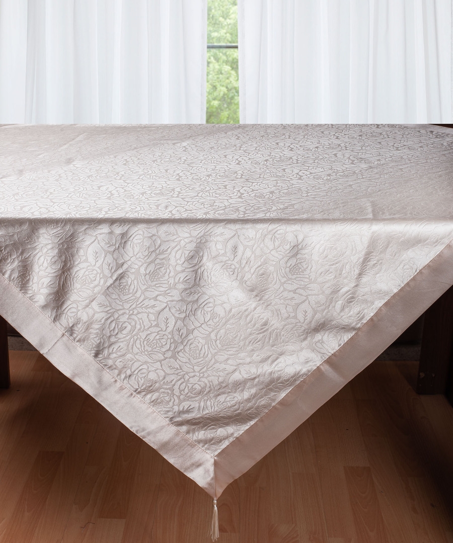 Σατέν τραπεζοκαρέ 2009 λουλούδι (130cm x 130cm) σομών