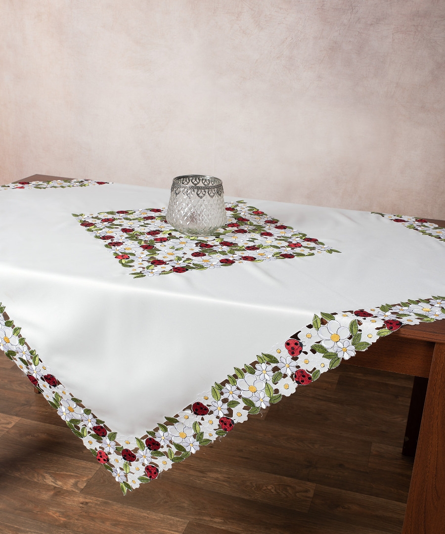 Σατέν κοφτό τραπεζοκαρέ (135cm x 135cm) 5000 not full