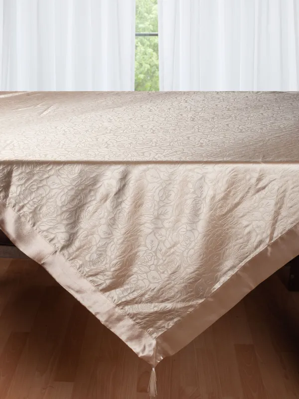 Σατέν τραπεζοκαρέ 2009 λουλούδι (130cm x 130cm) μπέζ