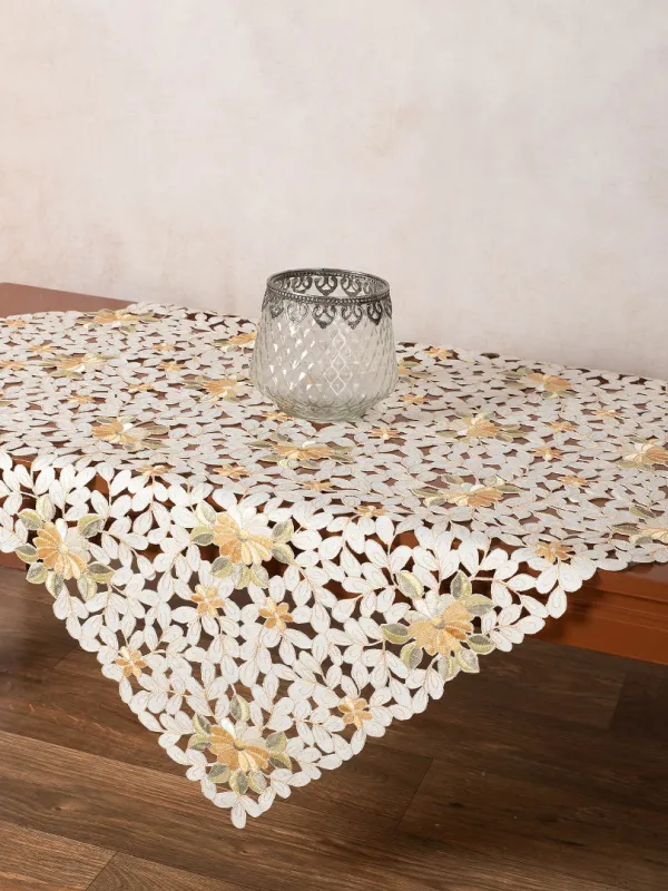 Σατέν κοφτό τραπεζοκαρέ (135cm x 135cm) 8205