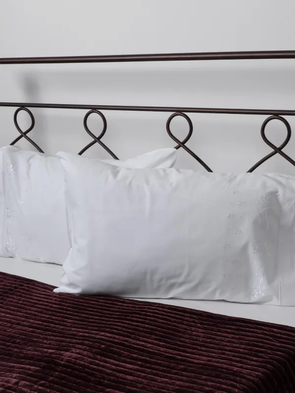Βαμβακερή μαξιλαροθήκη με κέντημα 050 (46cm x 70cm) λευκή ζευγάρι