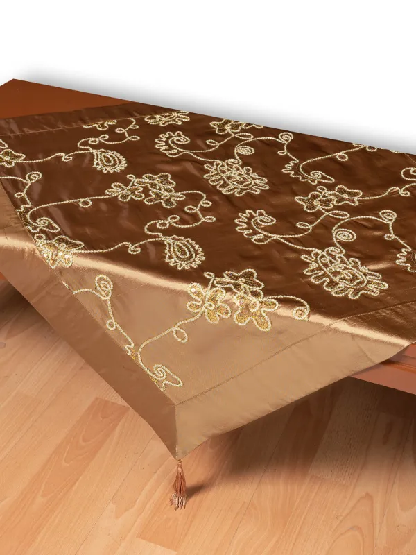 Σατέν τραπεζοκαρέ 7710 (135cm x 135cm) λαδί